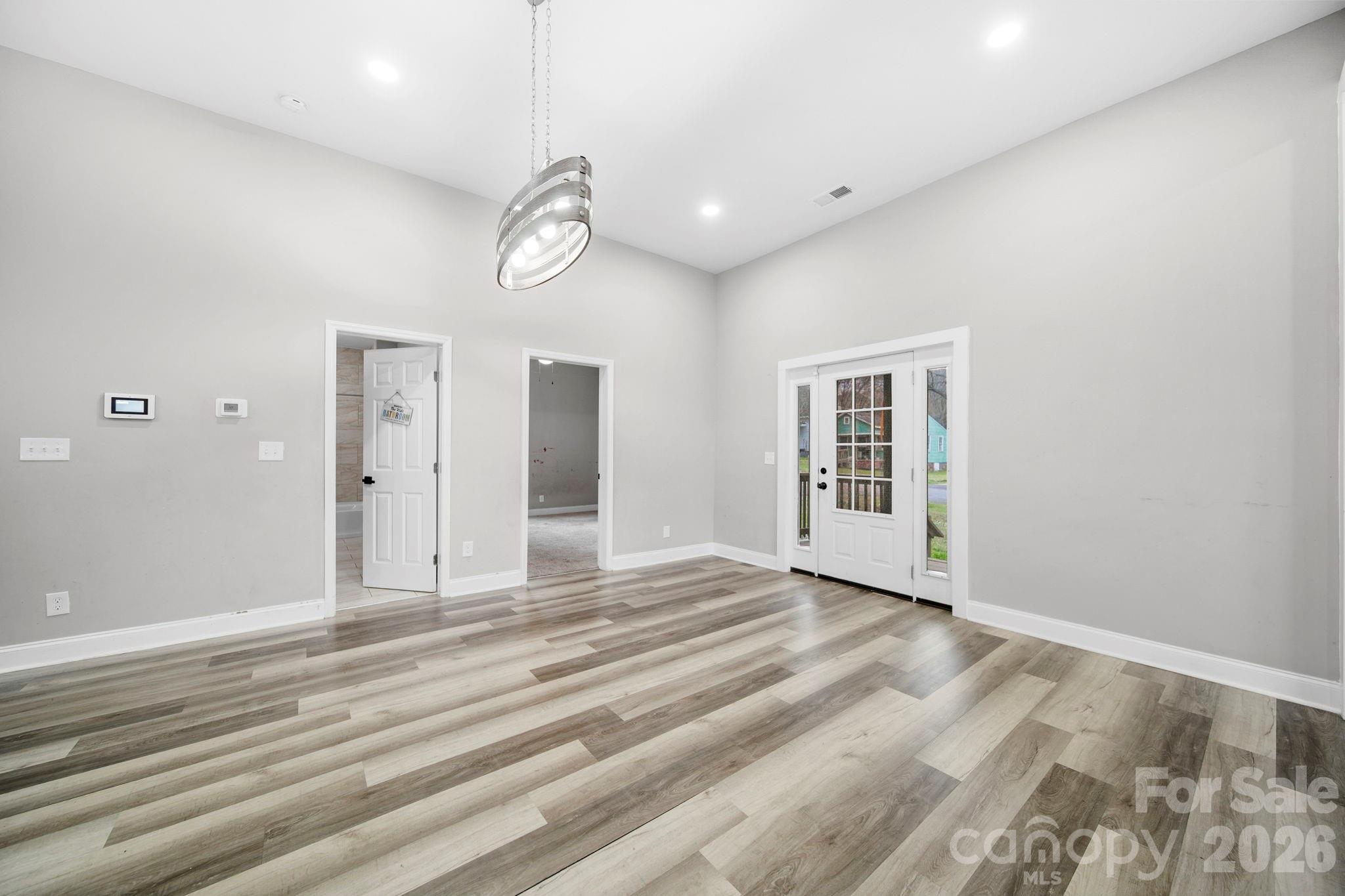 136 E Lacy Street — Chester