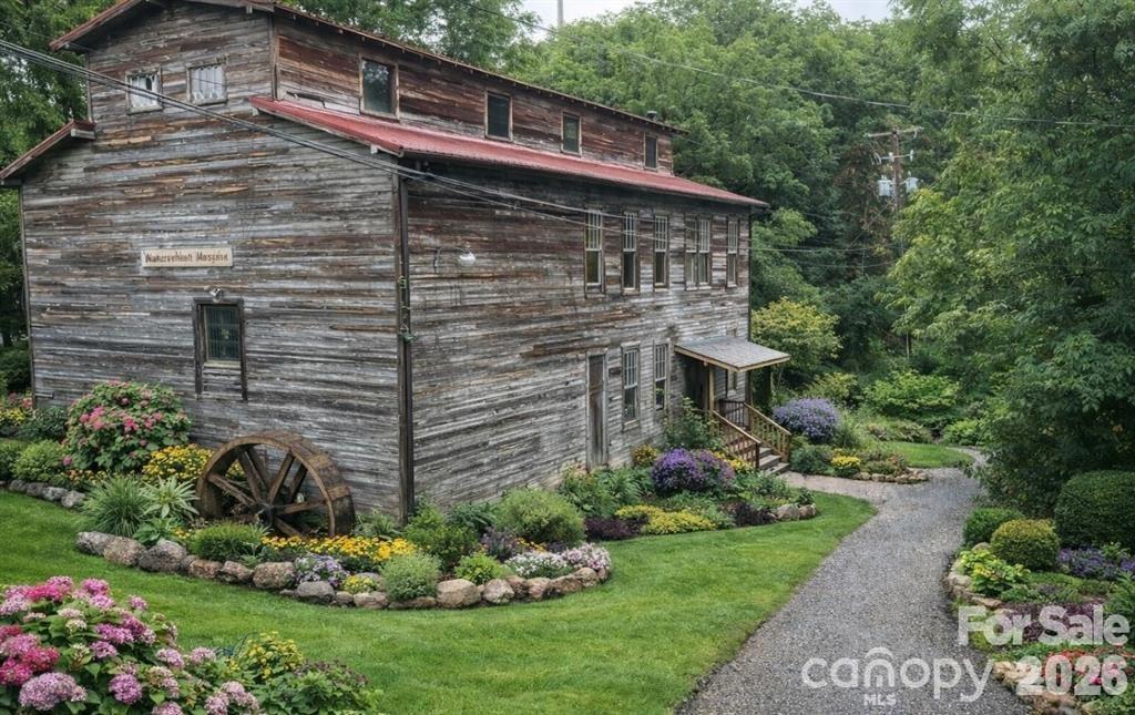 9 & 1 Old Mill Lane — Weaverville
