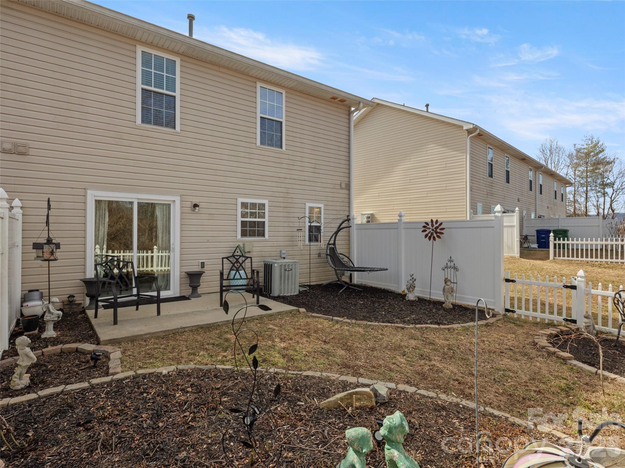 99 Sunny Meadows Boulevard — Arden