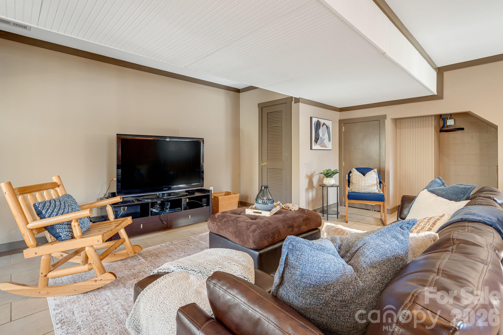 41 Gold Anchor Lane — Black Mountain