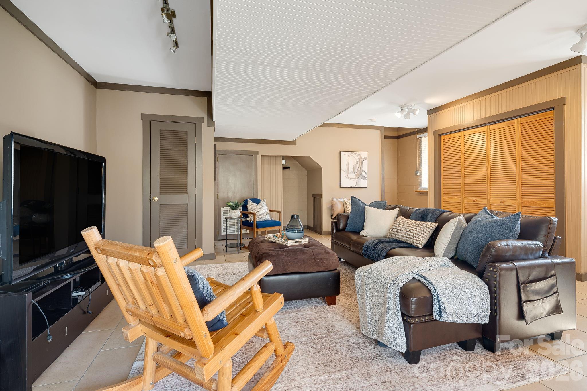 41 Gold Anchor Lane — Black Mountain