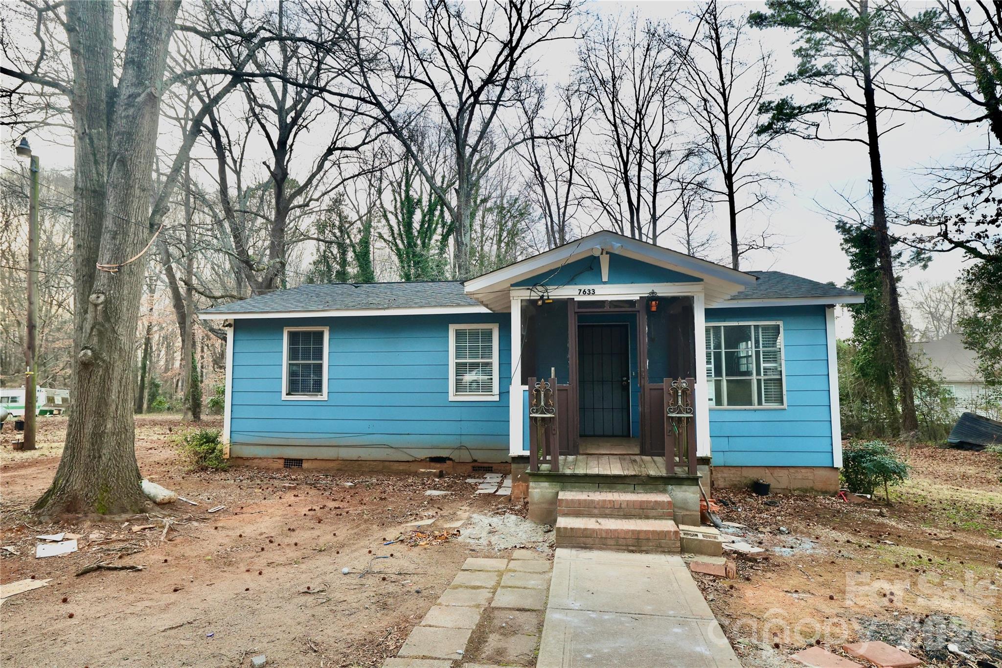 7633 Gwynne Hill Road — Charlotte