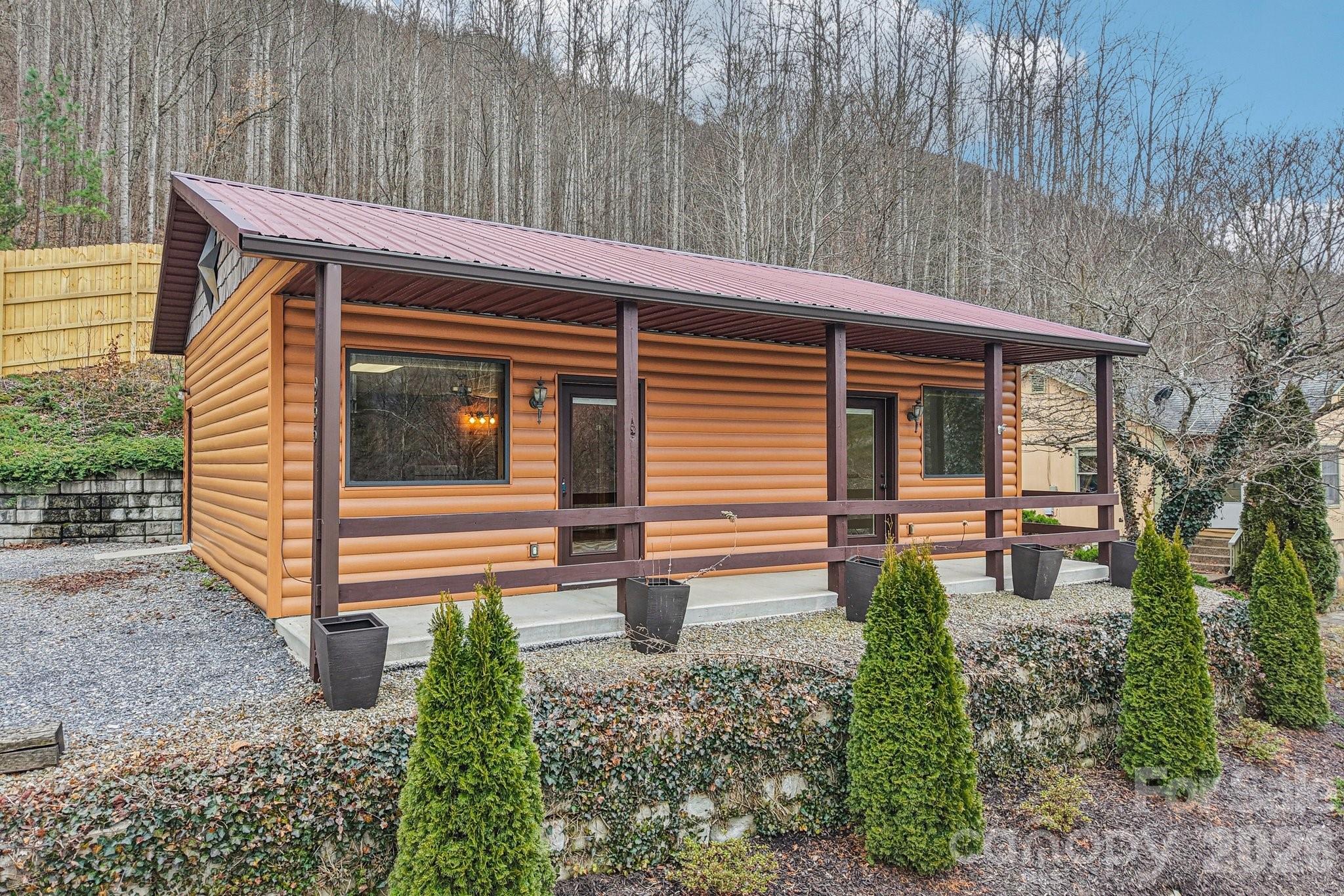 955 Soco Road — Maggie Valley