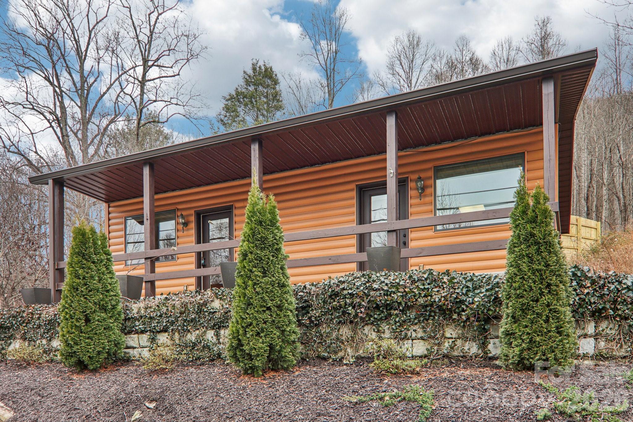 955 Soco Road — Maggie Valley