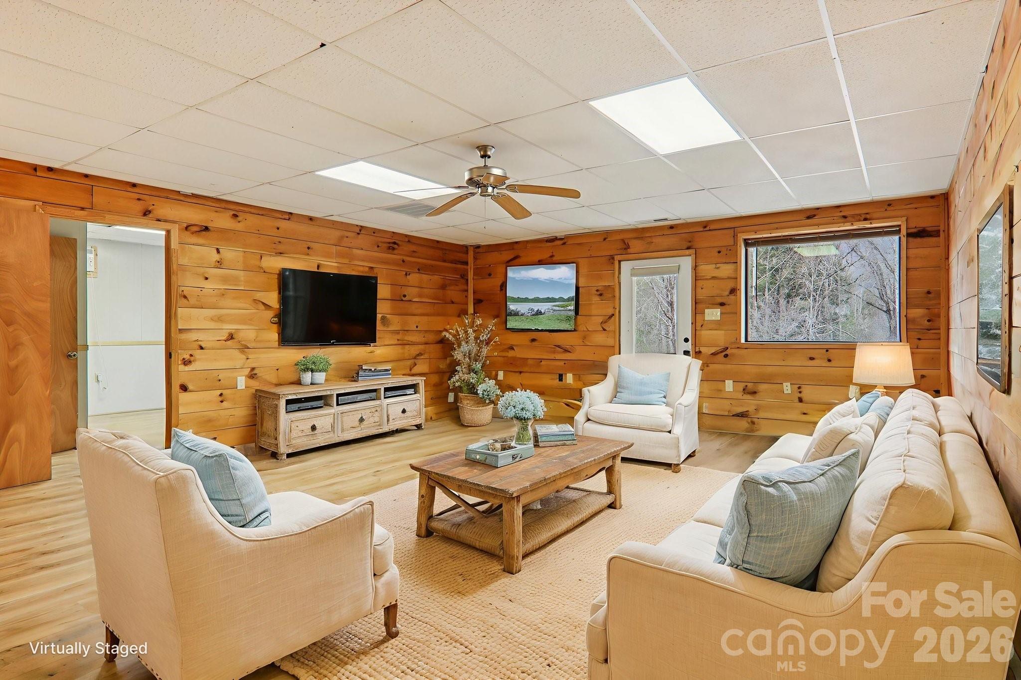 955 Soco Road — Maggie Valley