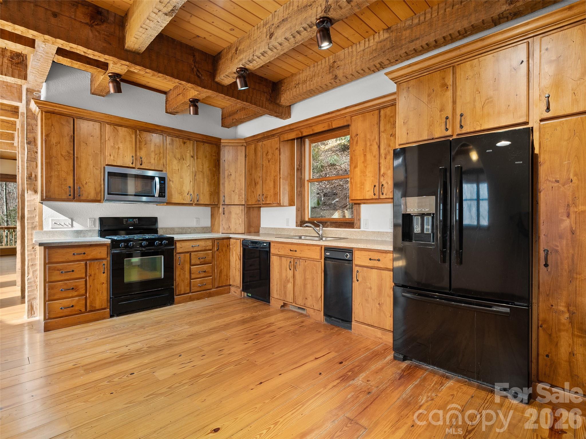 173 Heavenview Point — Maggie Valley
