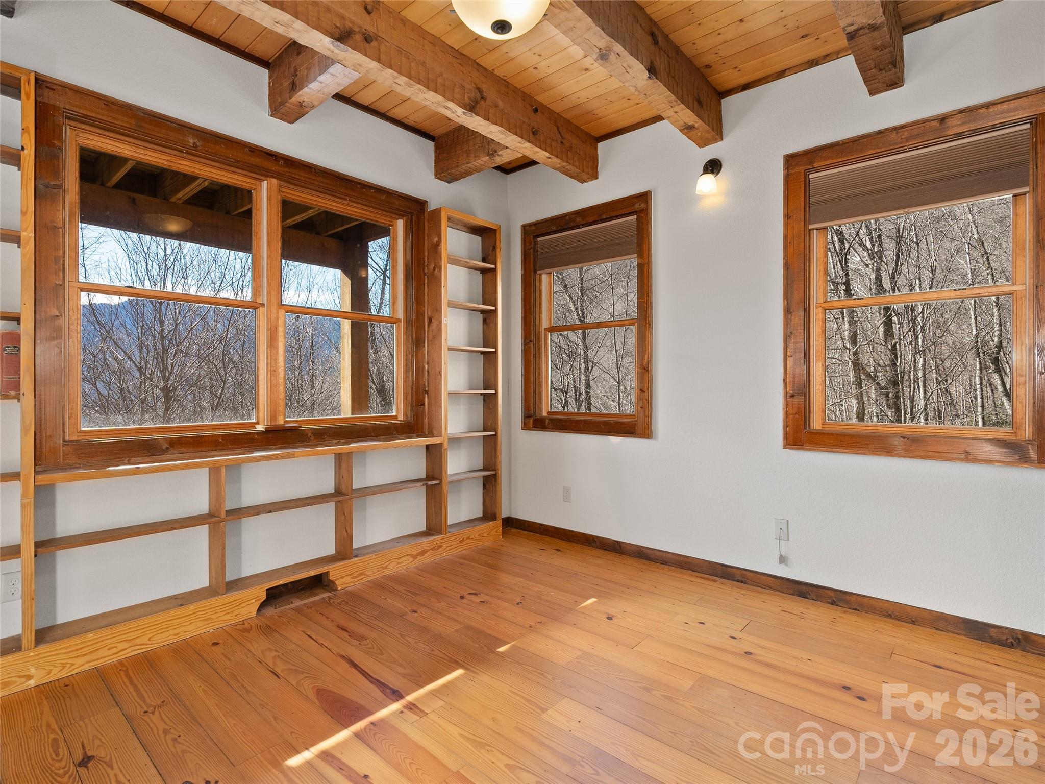 173 Heavenview Point — Maggie Valley