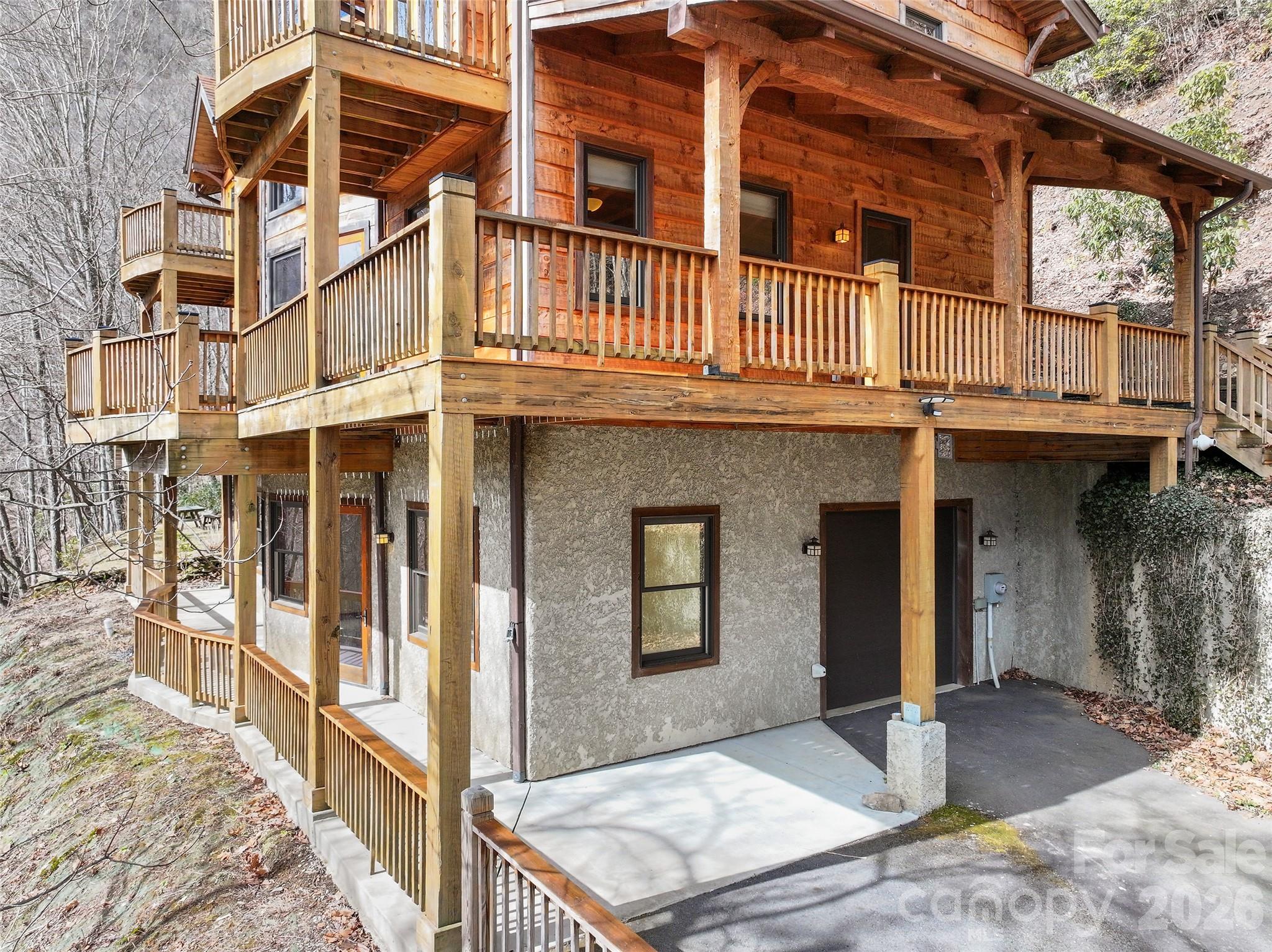 173 Heavenview Point — Maggie Valley