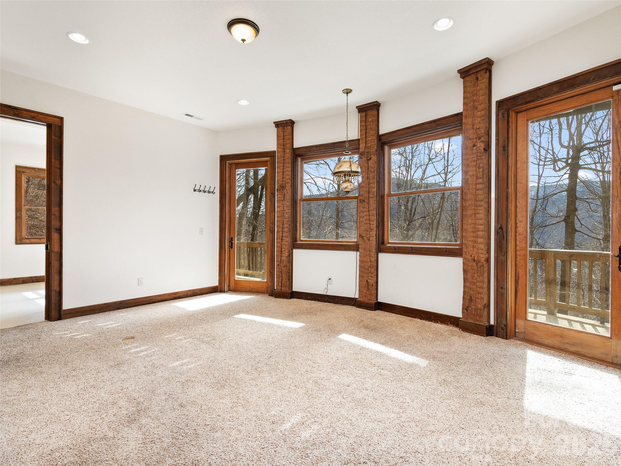 173 Heavenview Point — Maggie Valley