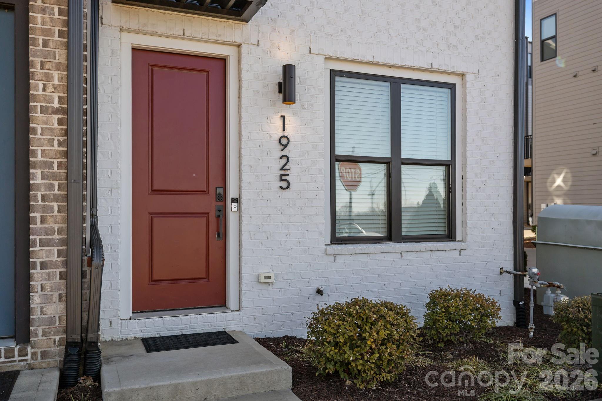 1925 Dunavant Street — Charlotte