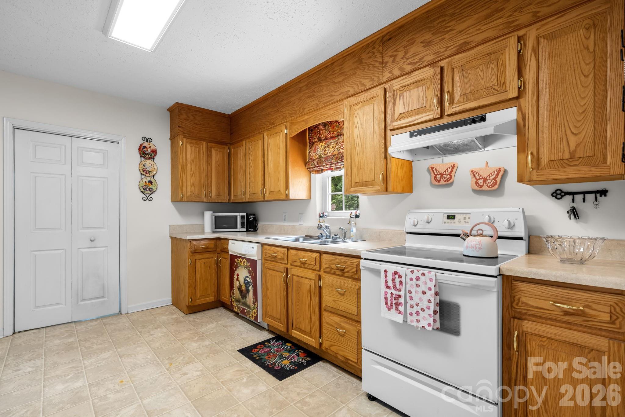 625 Milton Avenue SW — Valdese