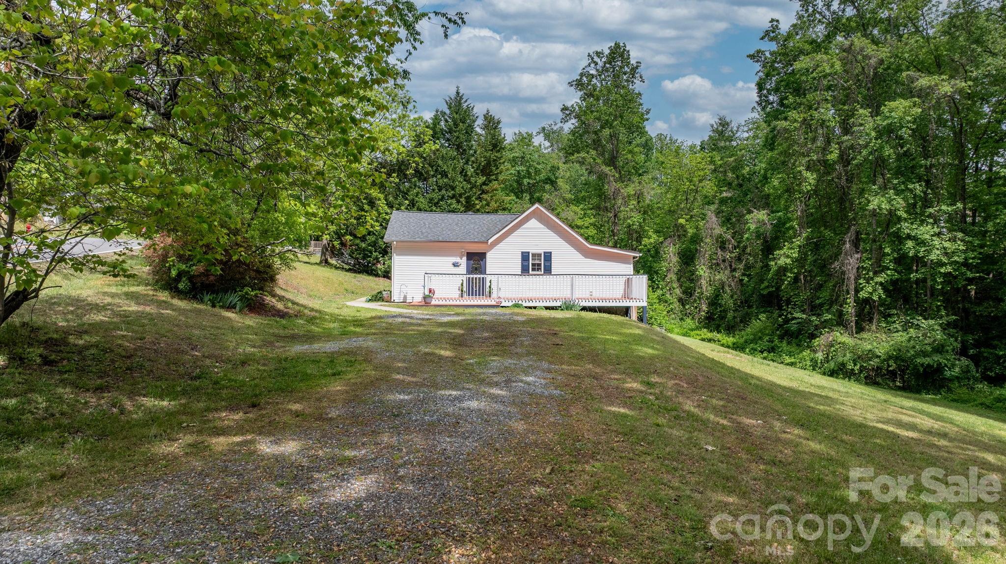 625 Milton Avenue SW — Valdese