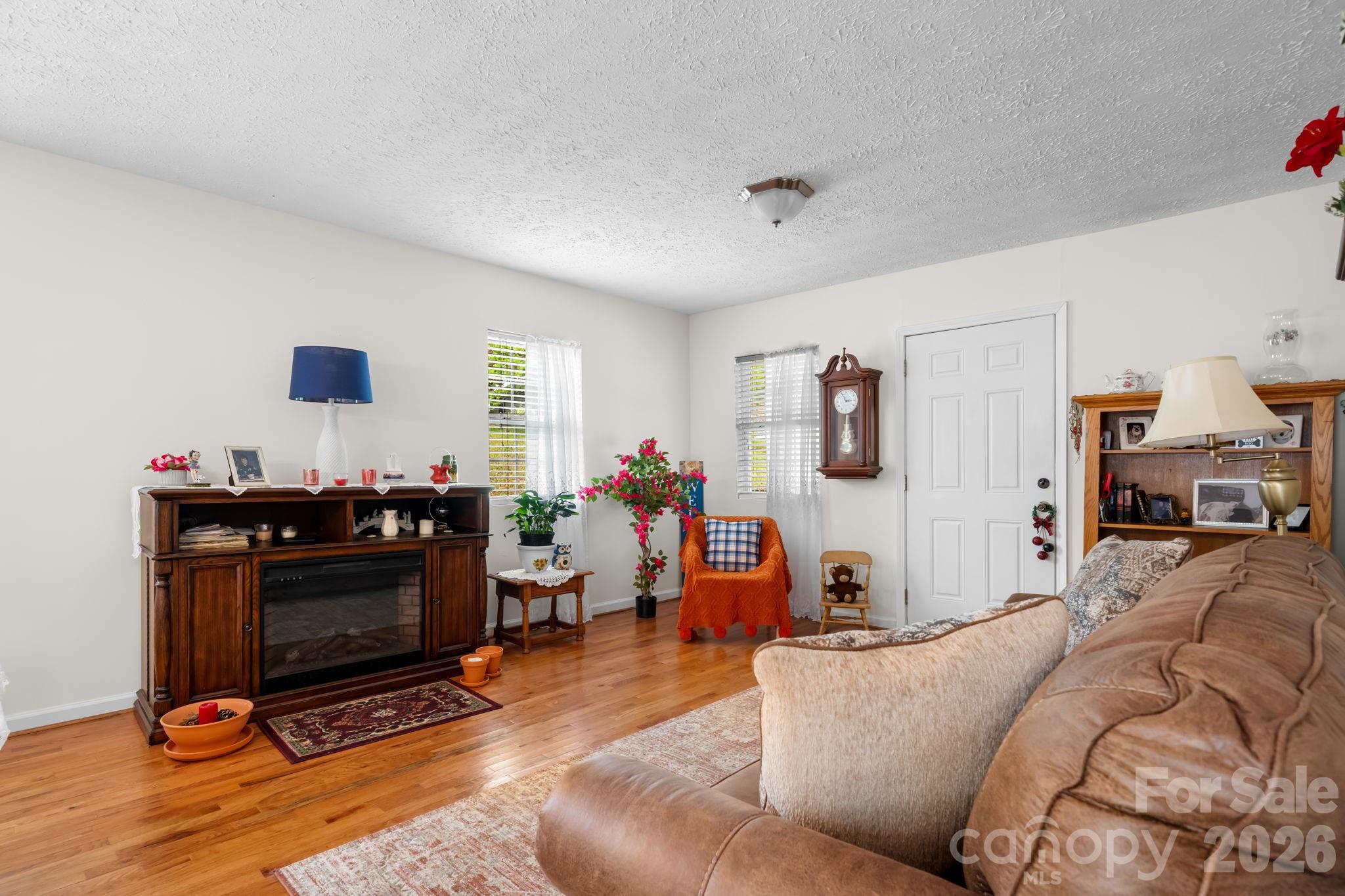 625 Milton Avenue SW — Valdese