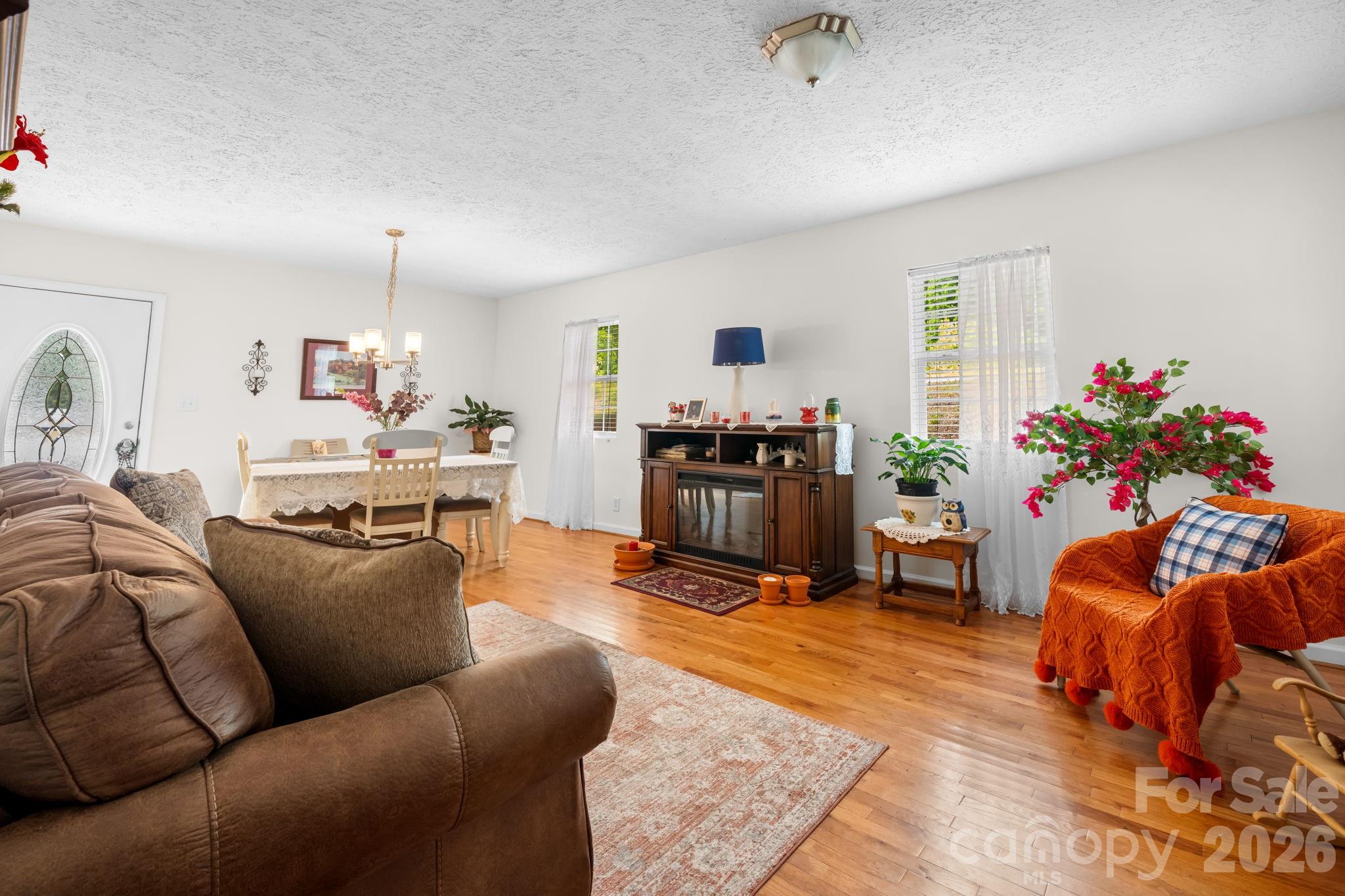 625 Milton Avenue SW — Valdese