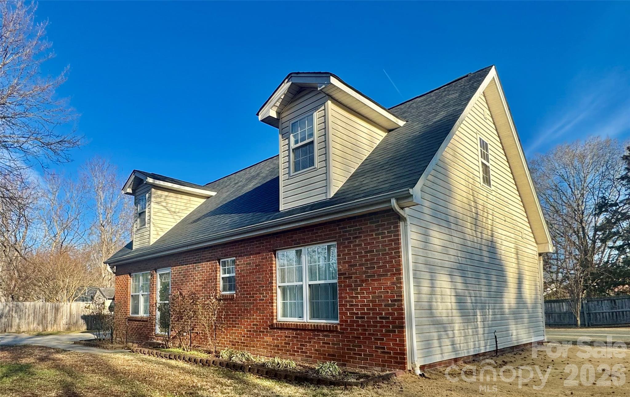 4463 legend Street — Concord