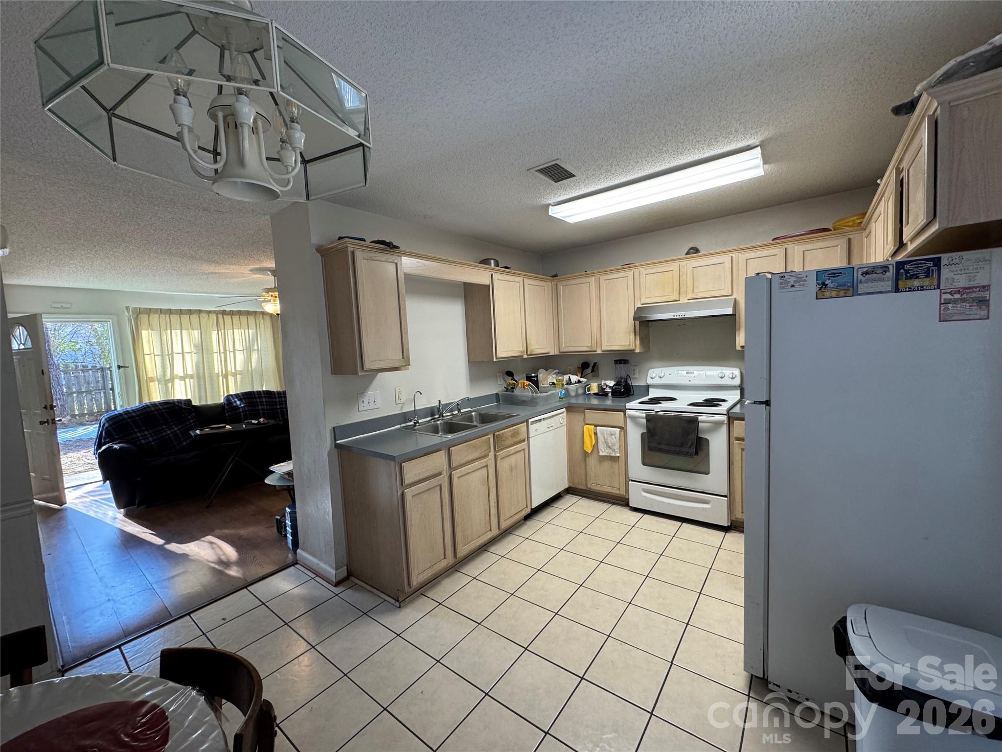 4463 legend Street — Concord