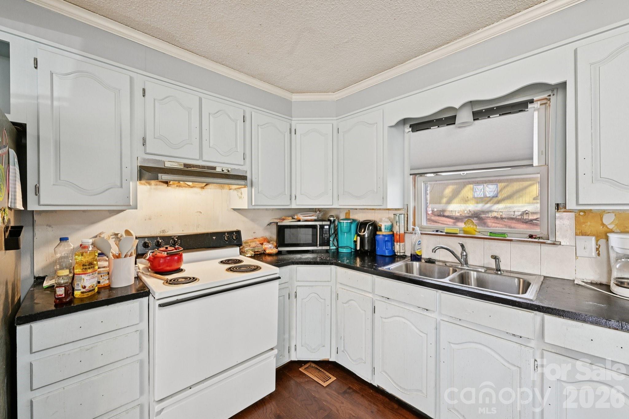5075 Lewis Road — Gastonia