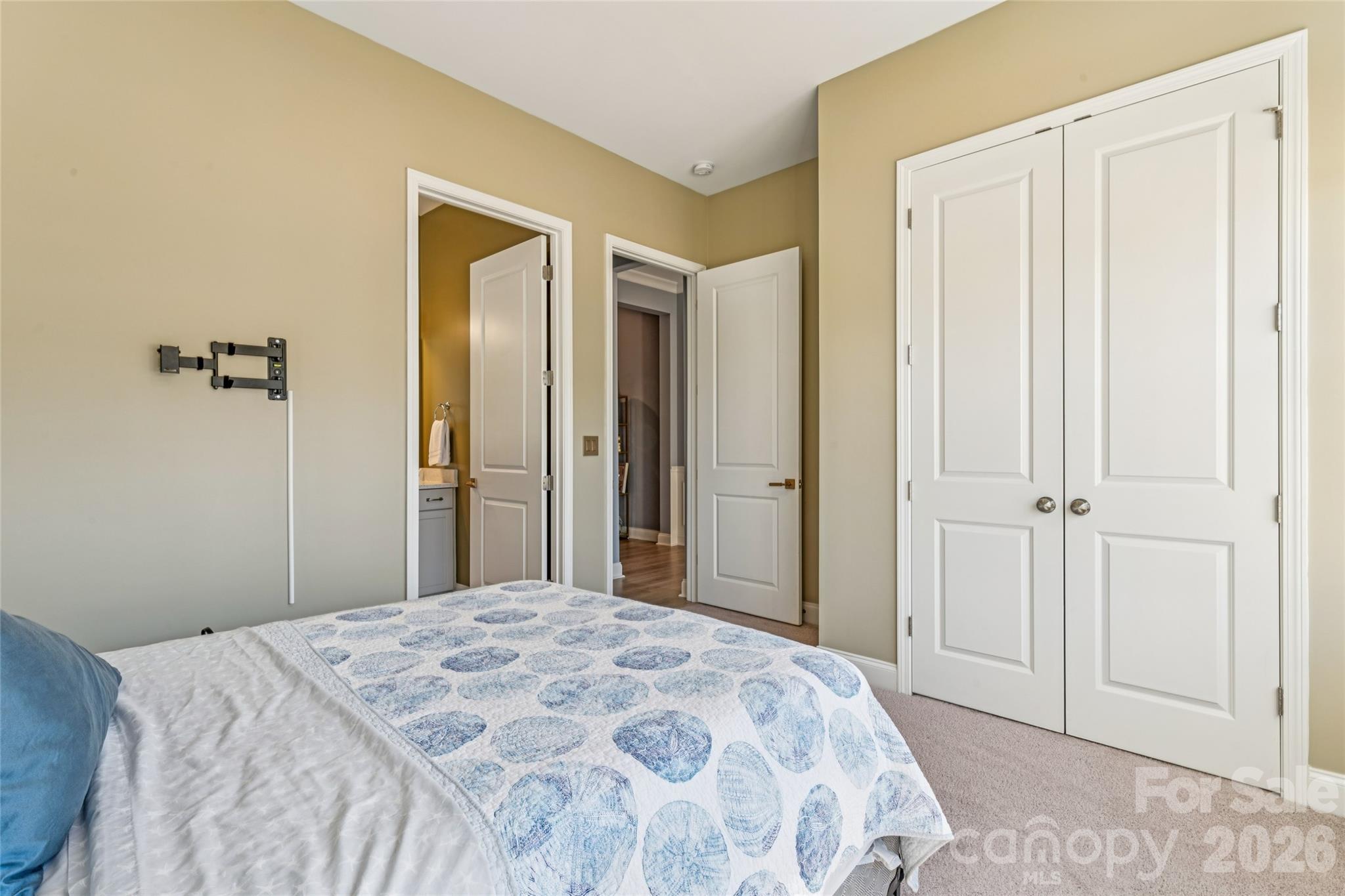 17134 Sand Bank Road — Charlotte