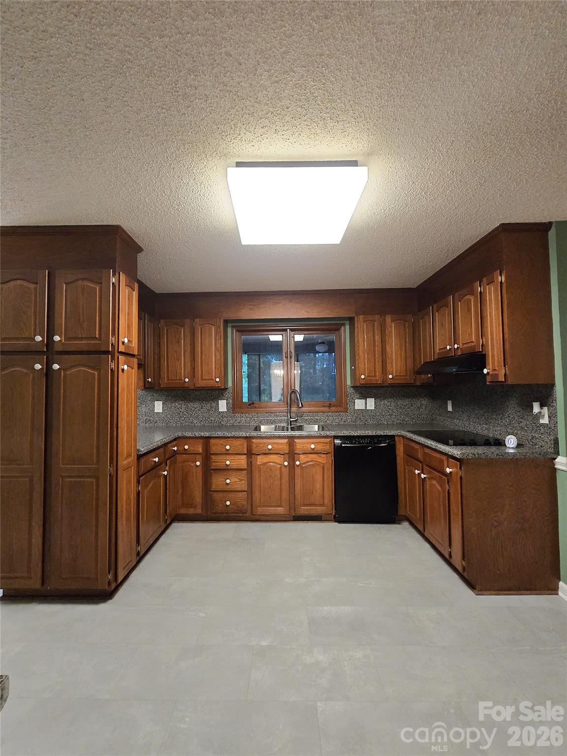121 Country Creek Drive — Kings Mountain