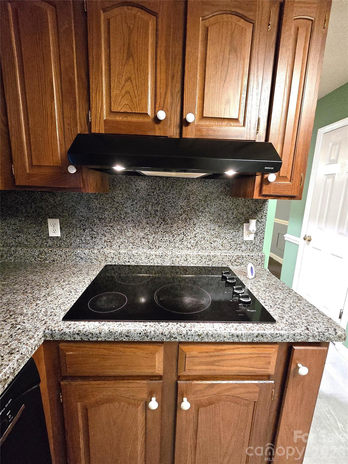 121 Country Creek Drive — Kings Mountain
