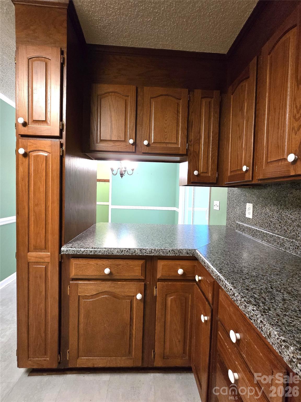 121 Country Creek Drive — Kings Mountain