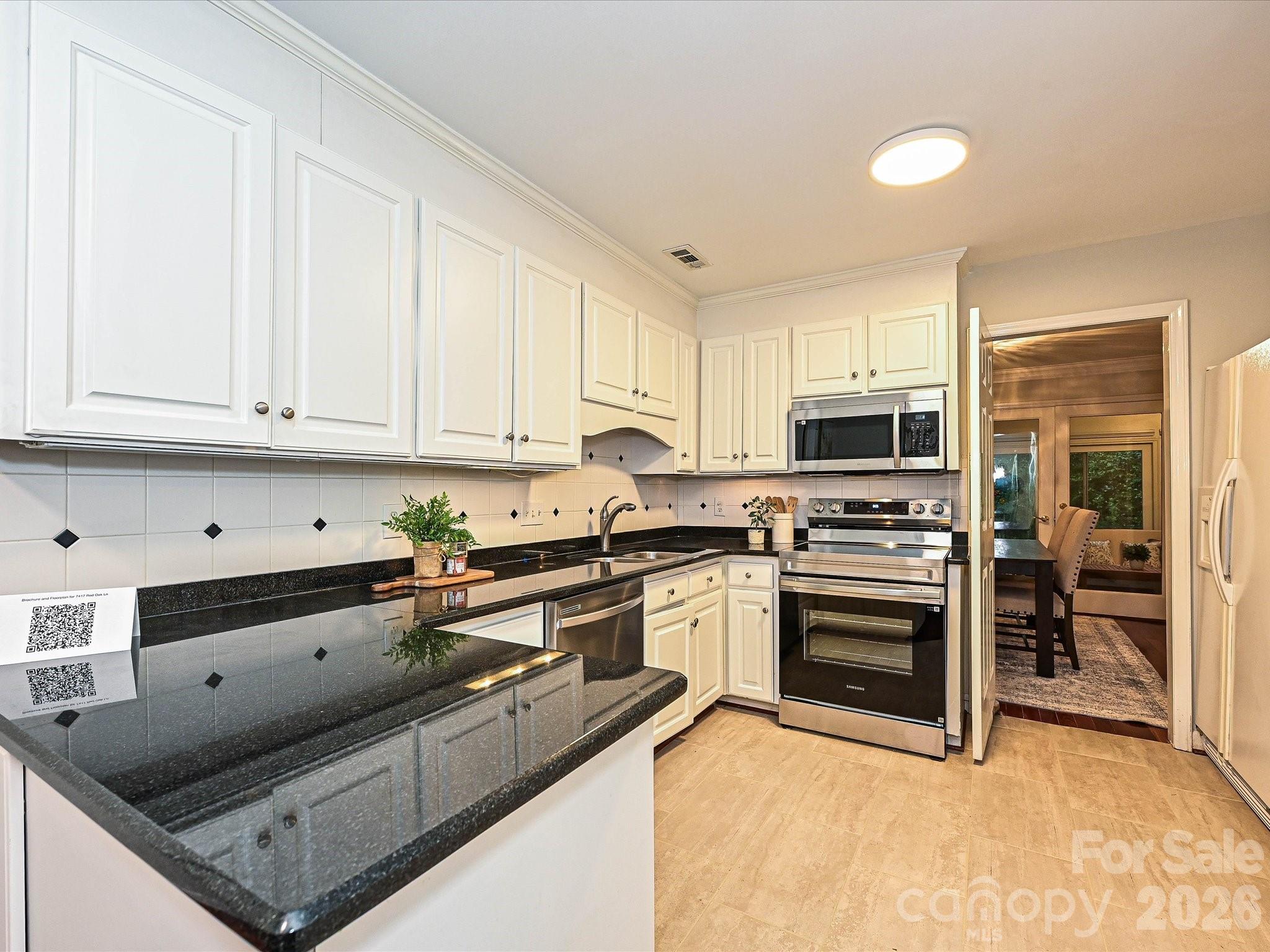 7417 Red Oak Lane — Charlotte