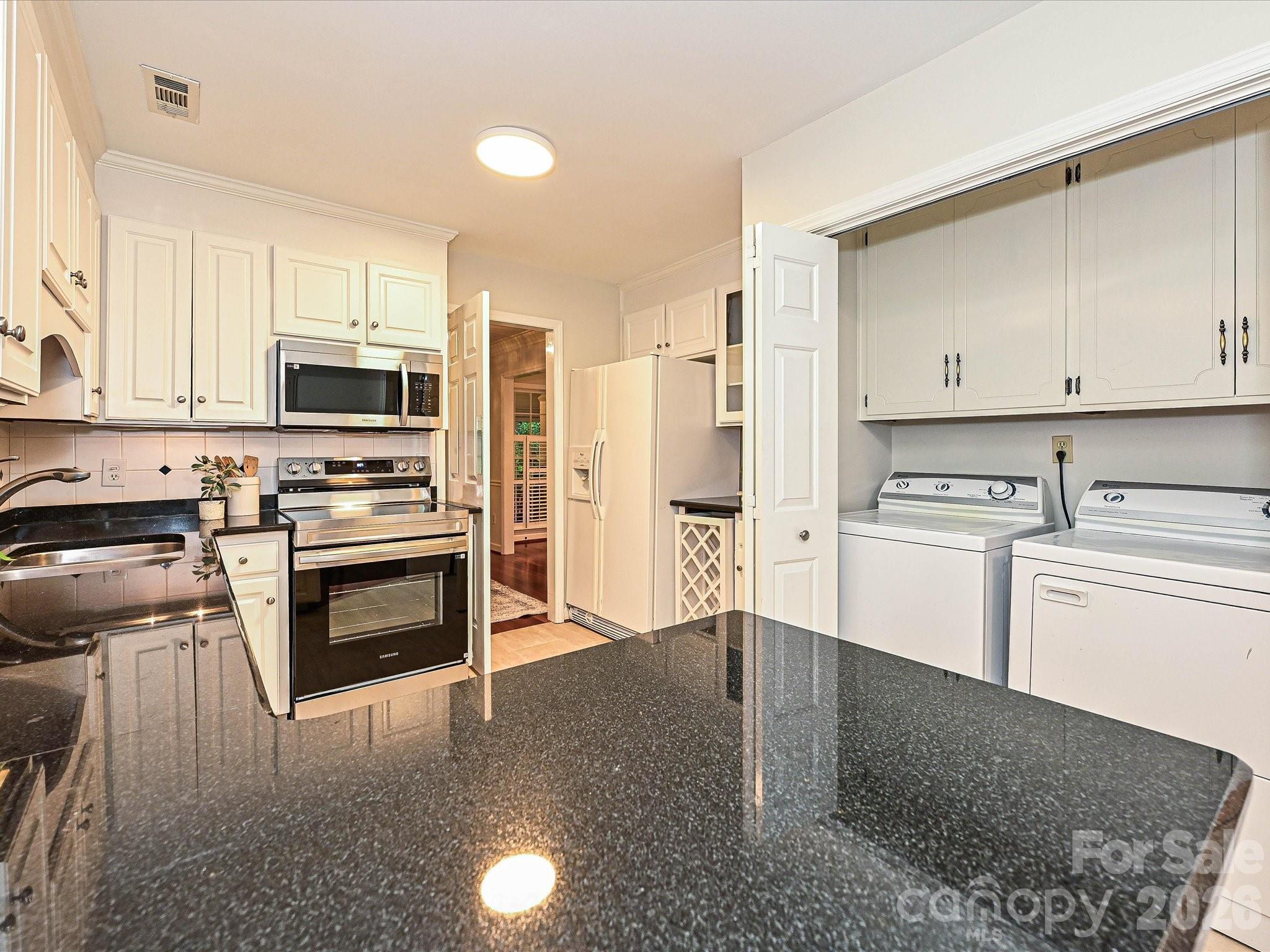 7417 Red Oak Lane — Charlotte