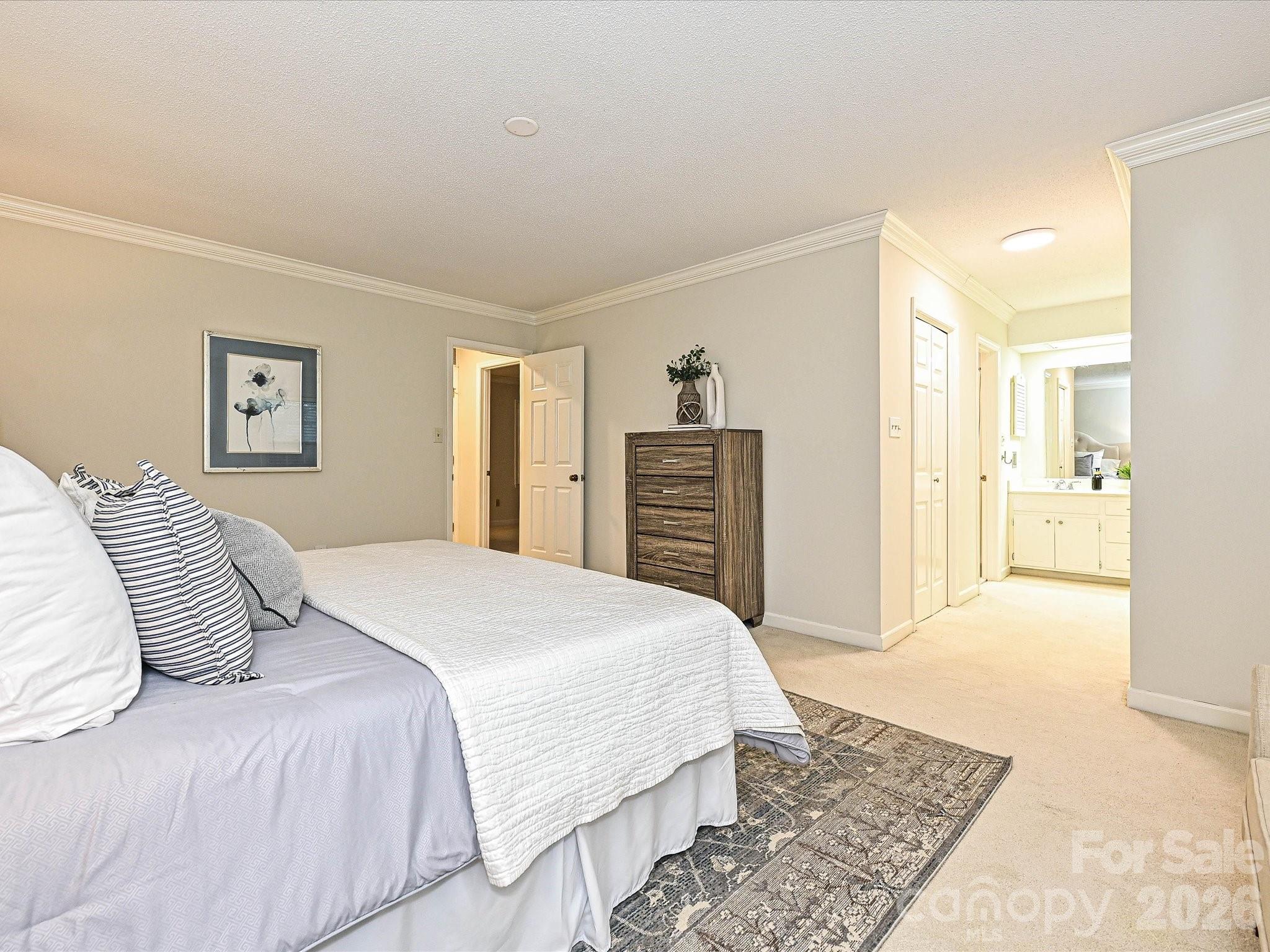 7417 Red Oak Lane — Charlotte