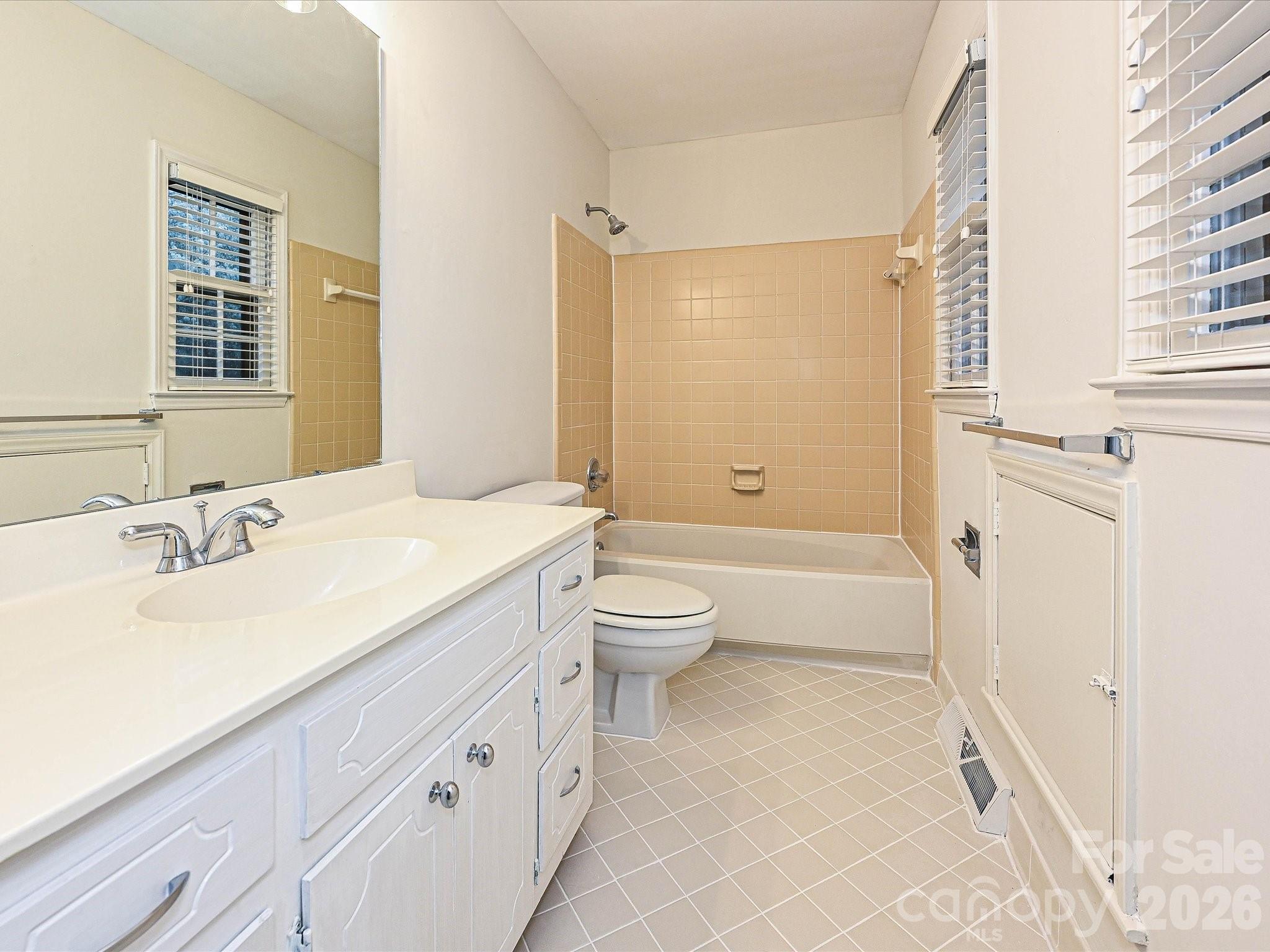 7417 Red Oak Lane — Charlotte