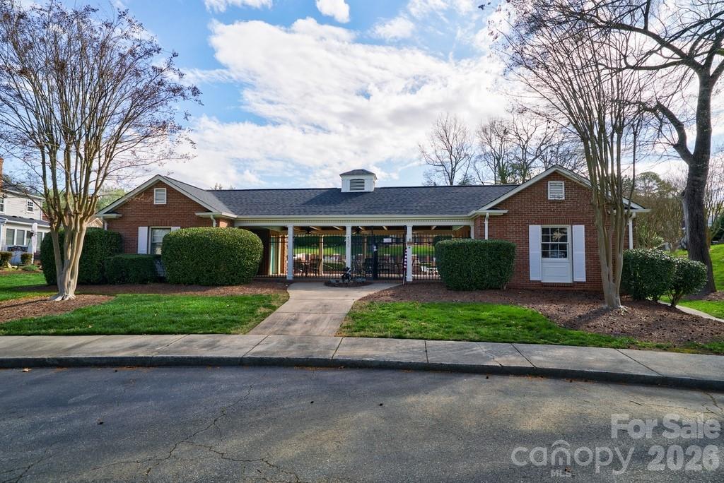 7417 Red Oak Lane — Charlotte
