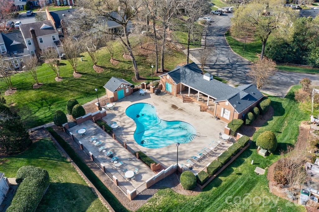 7417 Red Oak Lane — Charlotte