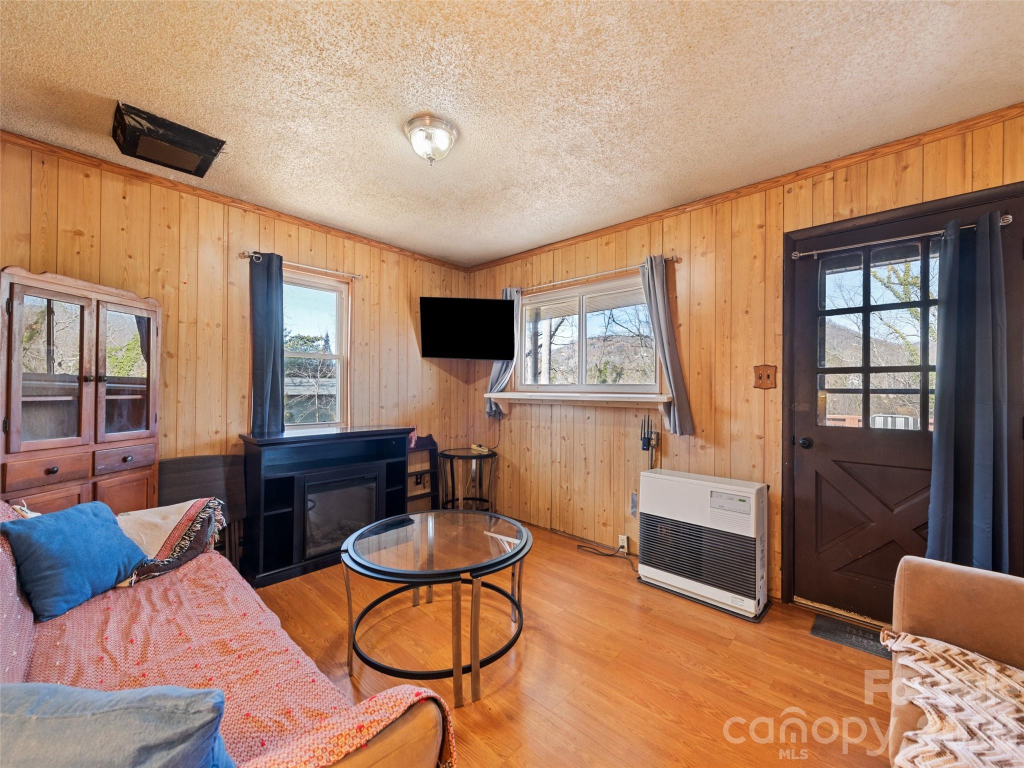 85 Culvern Street — Asheville