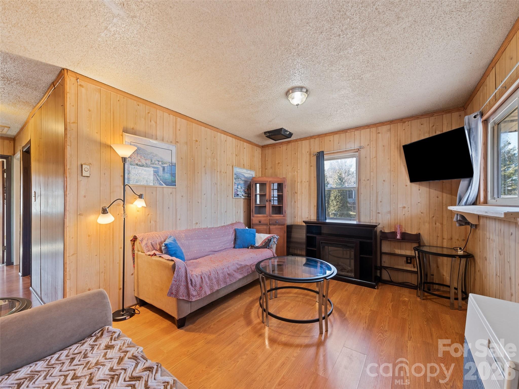 85 Culvern Street — Asheville
