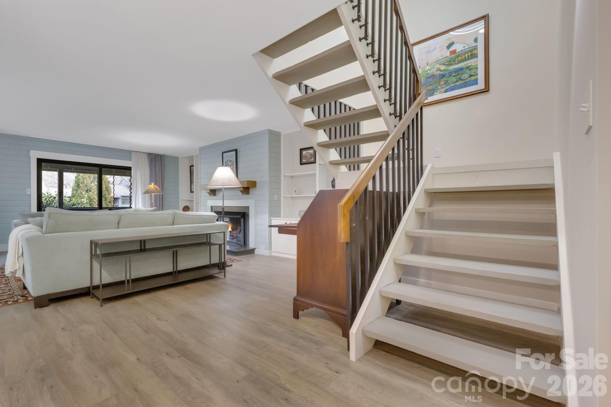 403 Crowfields Drive — Asheville