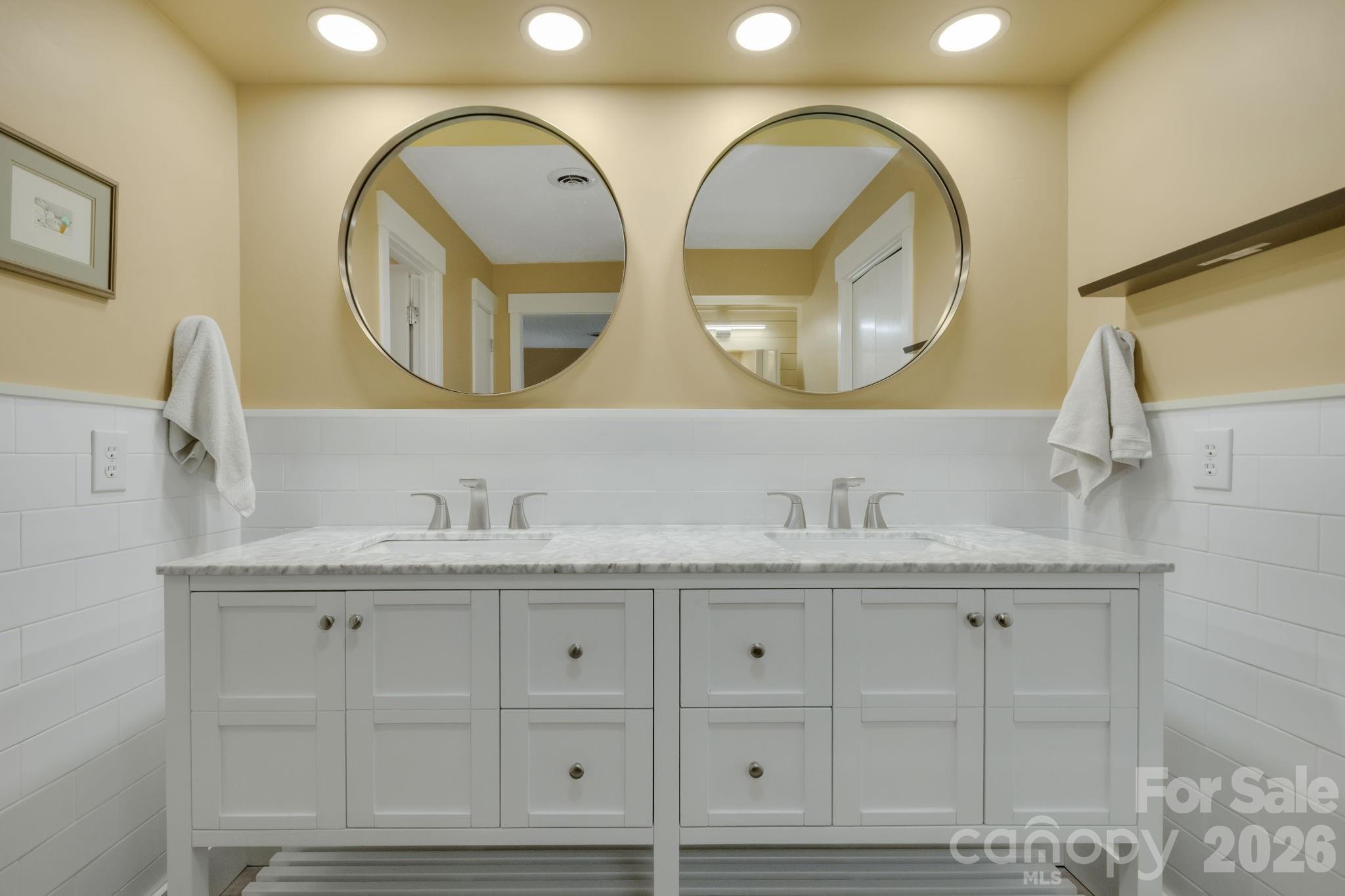 403 Crowfields Drive — Asheville
