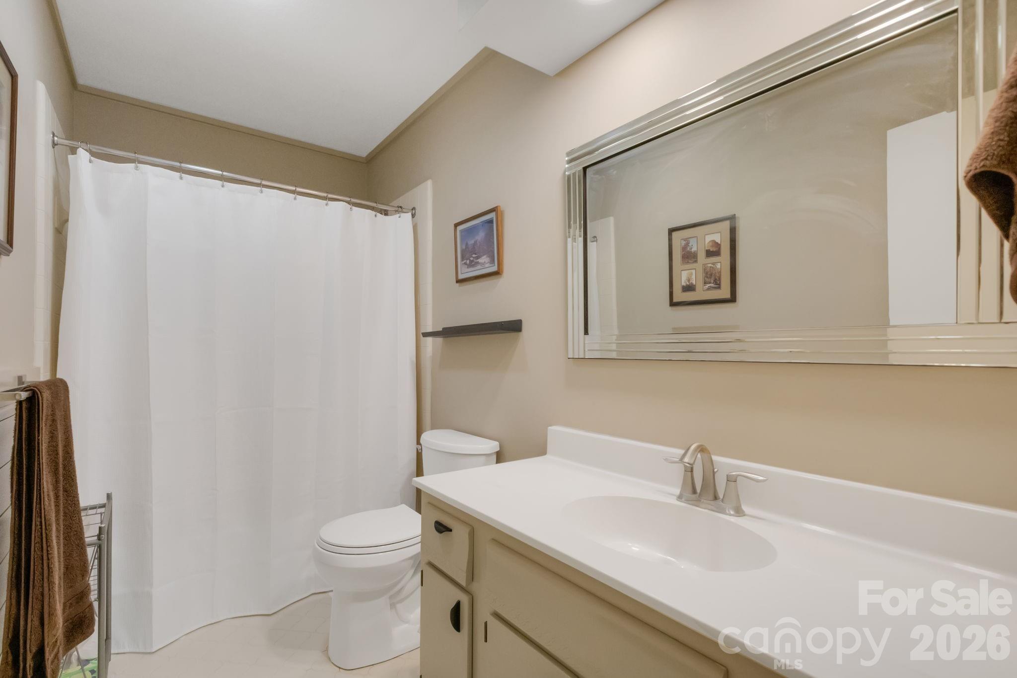 403 Crowfields Drive — Asheville