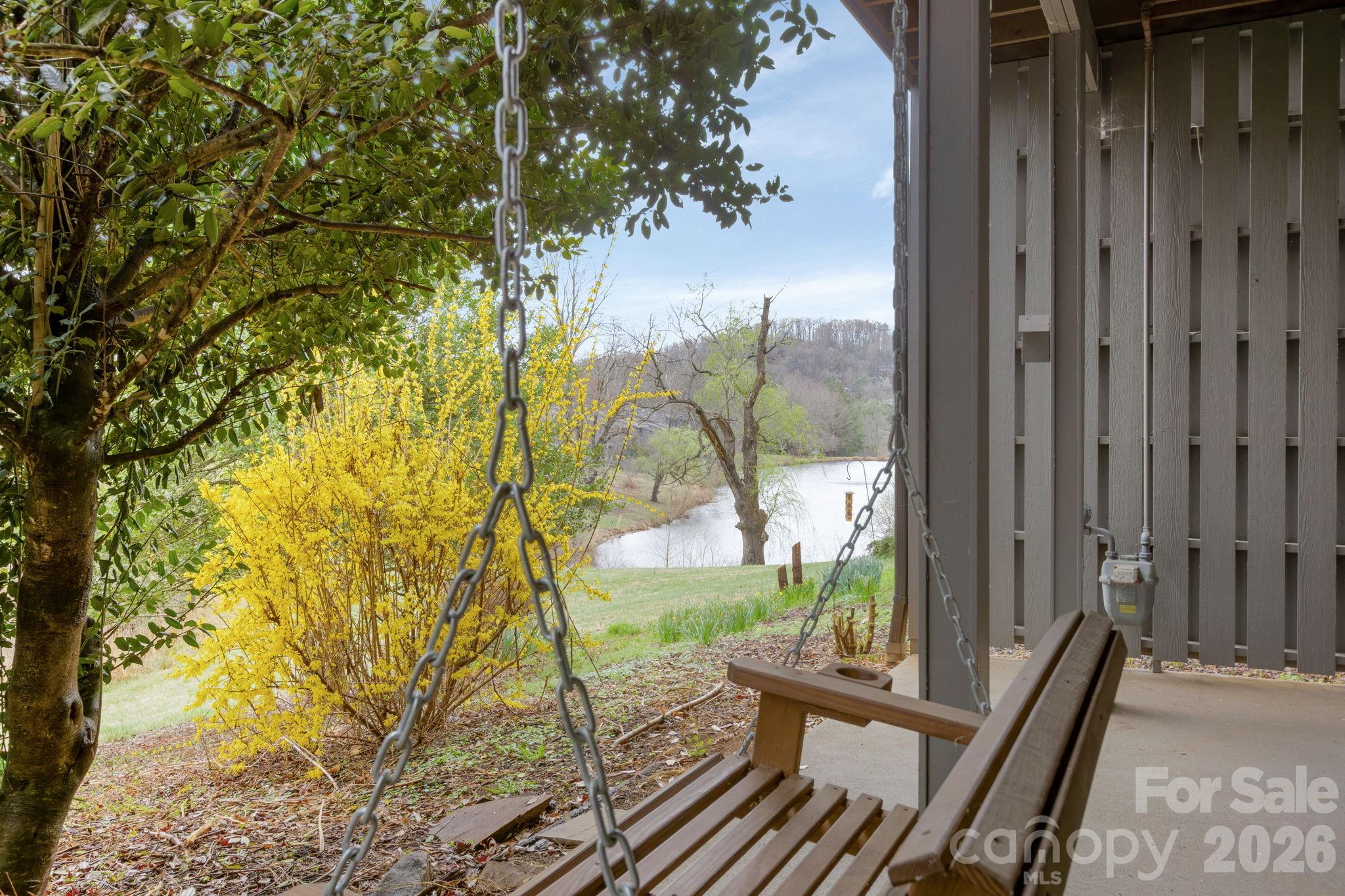 403 Crowfields Drive — Asheville