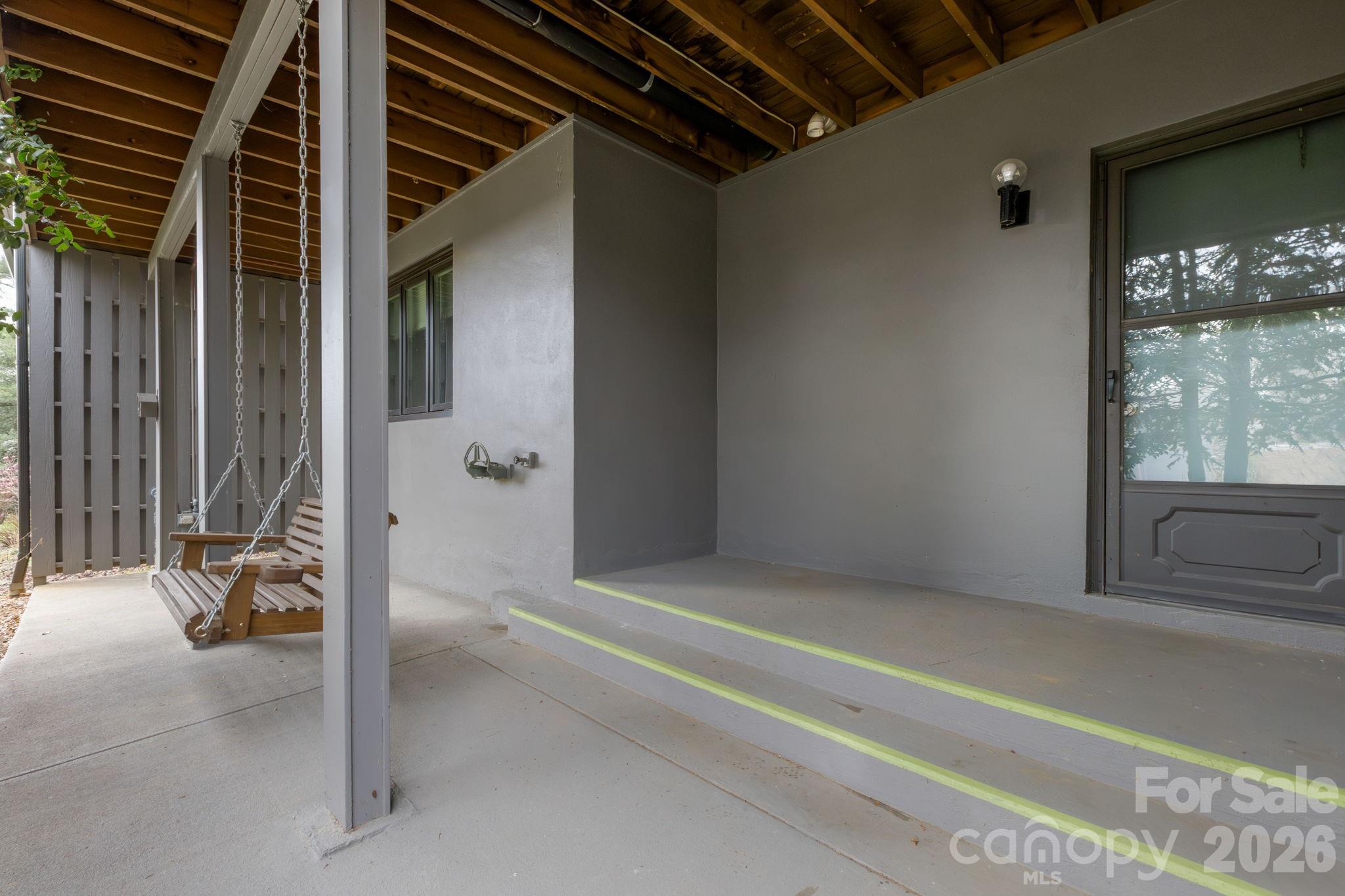 403 Crowfields Drive — Asheville