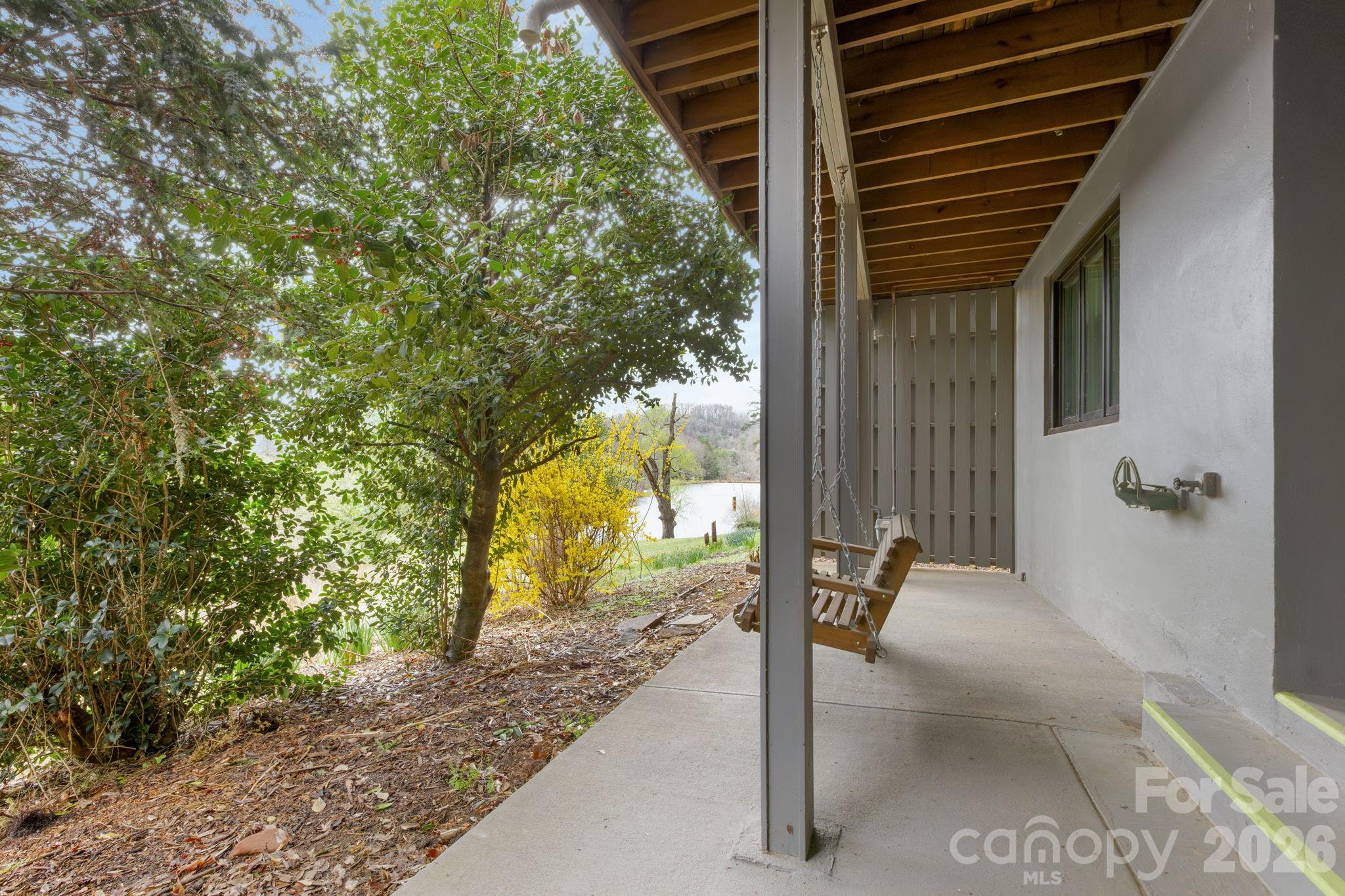 403 Crowfields Drive — Asheville