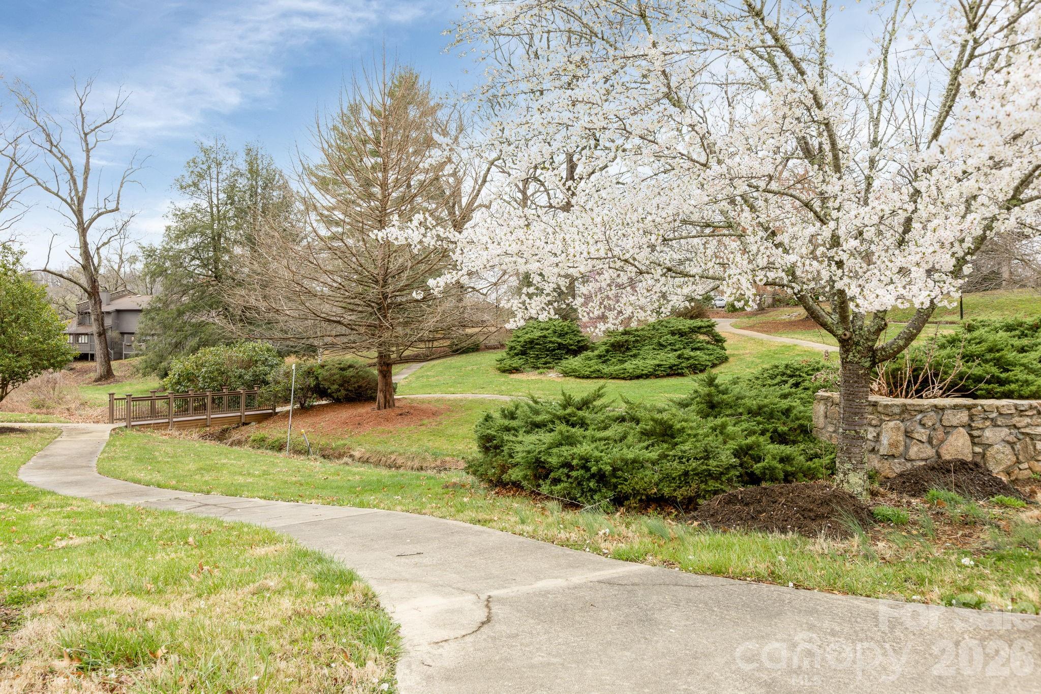 403 Crowfields Drive — Asheville