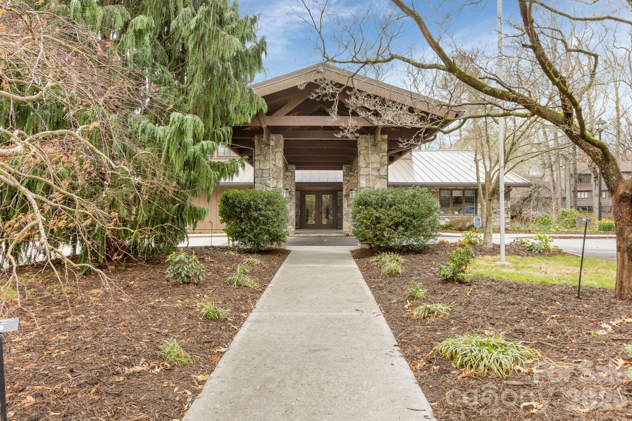 403 Crowfields Drive — Asheville