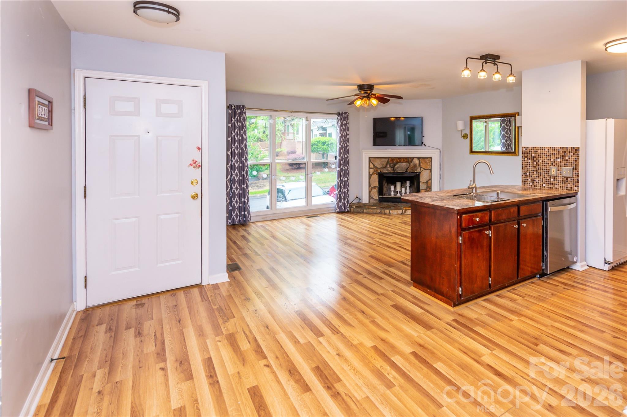 3240 Carlyle Drive NW — Concord