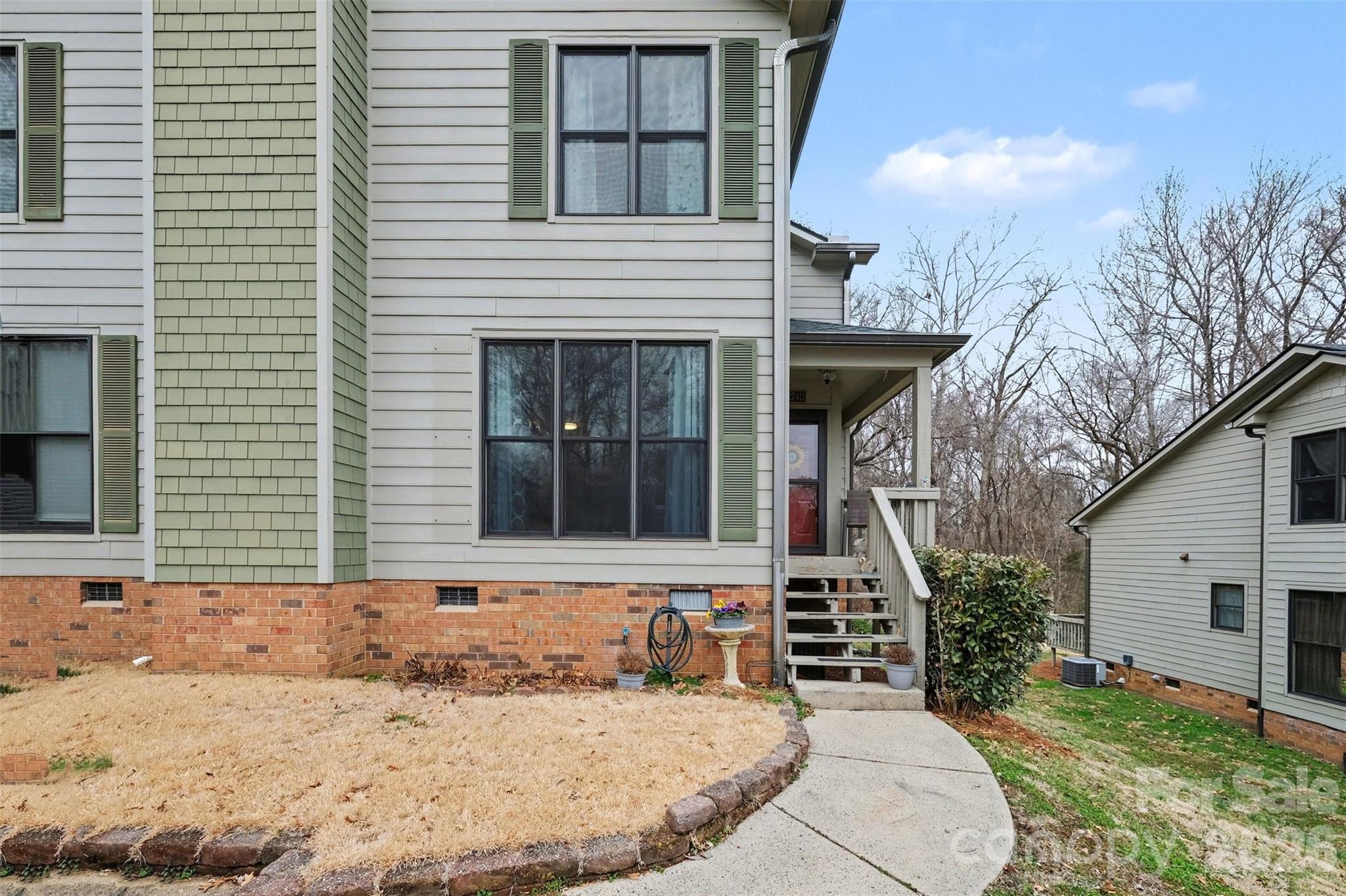 3240 Carlyle Drive NW — Concord