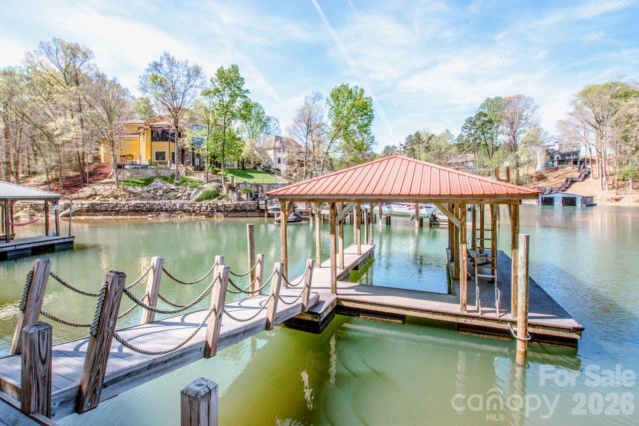 125 Melrose Lane — Mooresville