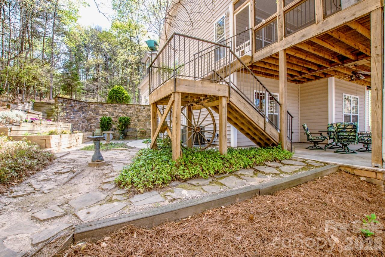 125 Melrose Lane — Mooresville