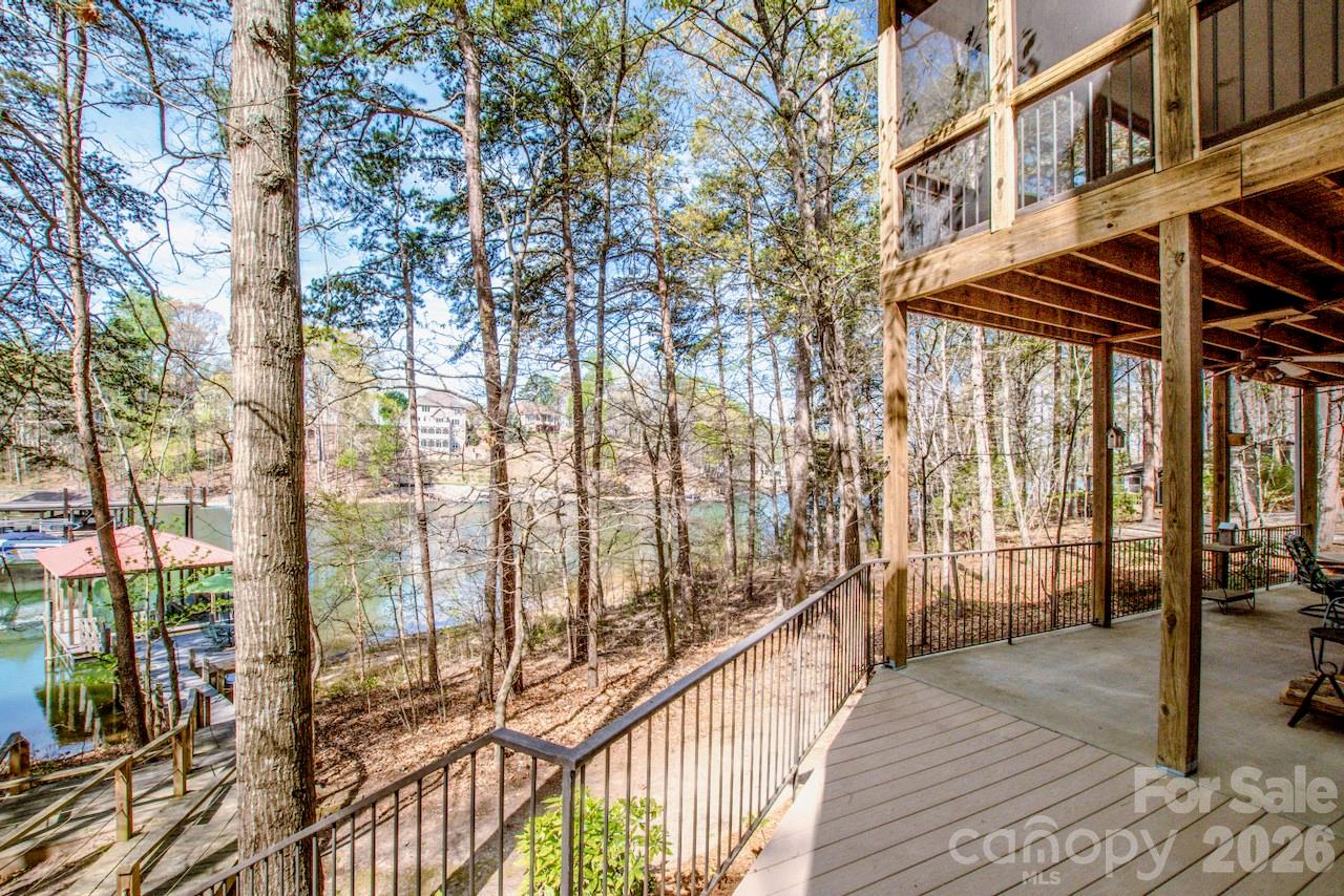 125 Melrose Lane — Mooresville