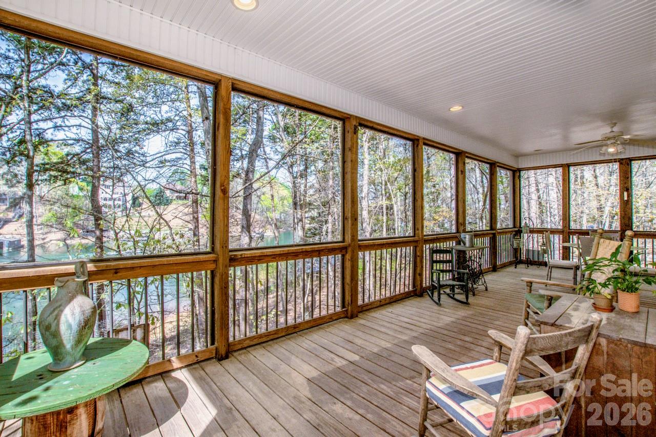 125 Melrose Lane — Mooresville