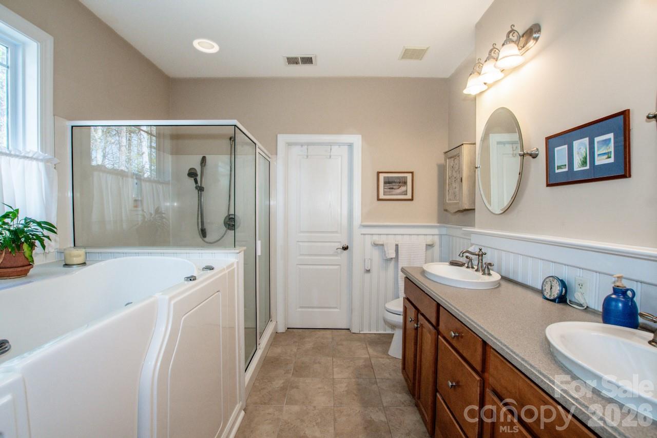 125 Melrose Lane — Mooresville
