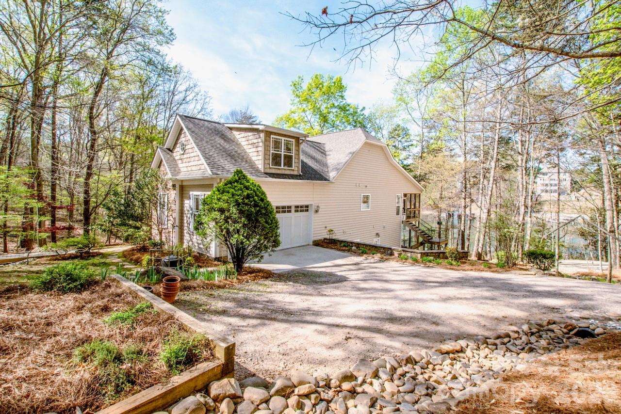 125 Melrose Lane — Mooresville
