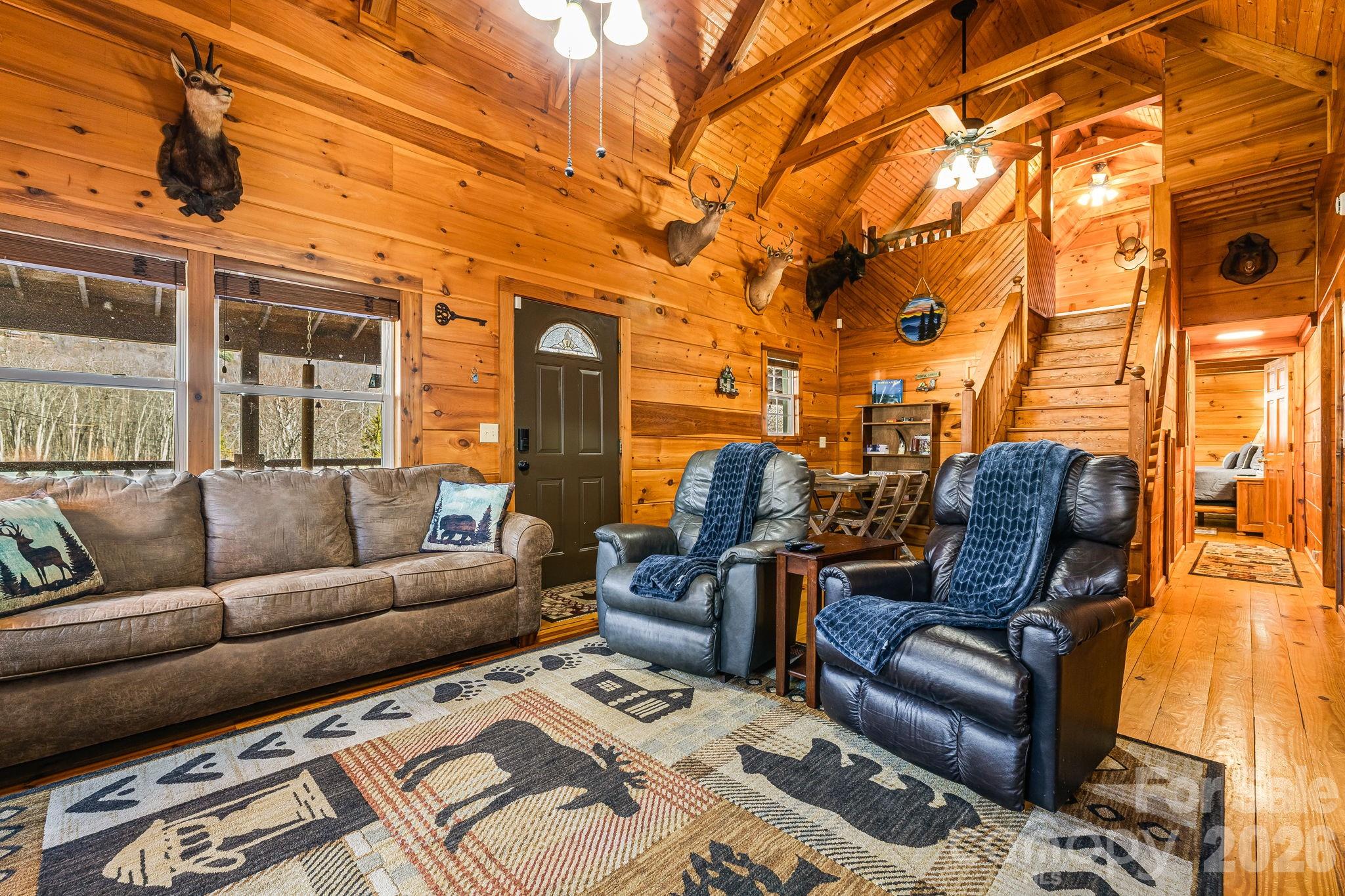 233 Rocky Top Road — Maggie Valley